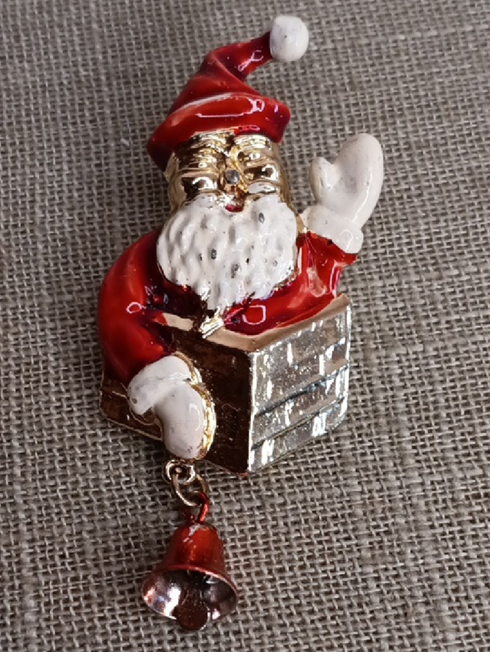 Vintage Christmas Santa in Chimney Brooch with Dangling Bell